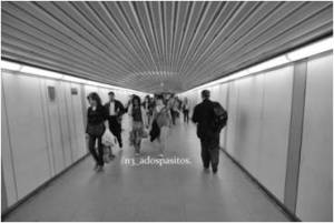 11. Pasillo del metro de Barcelona con límites o umbrales (www.fotolog.com)